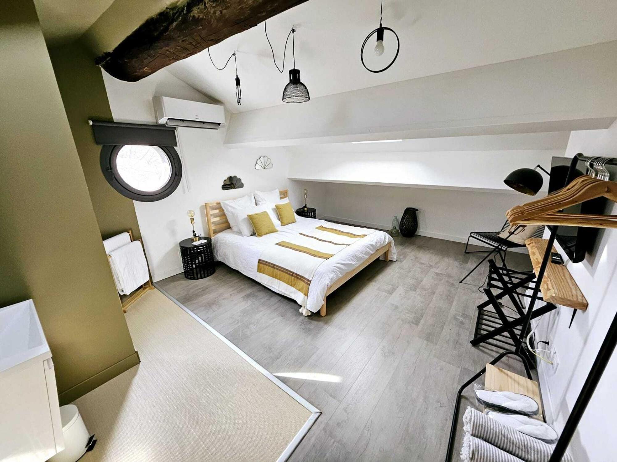 La Maison Grivolas Appartements Et Maison D'Hotes Avignon Bagian luar foto