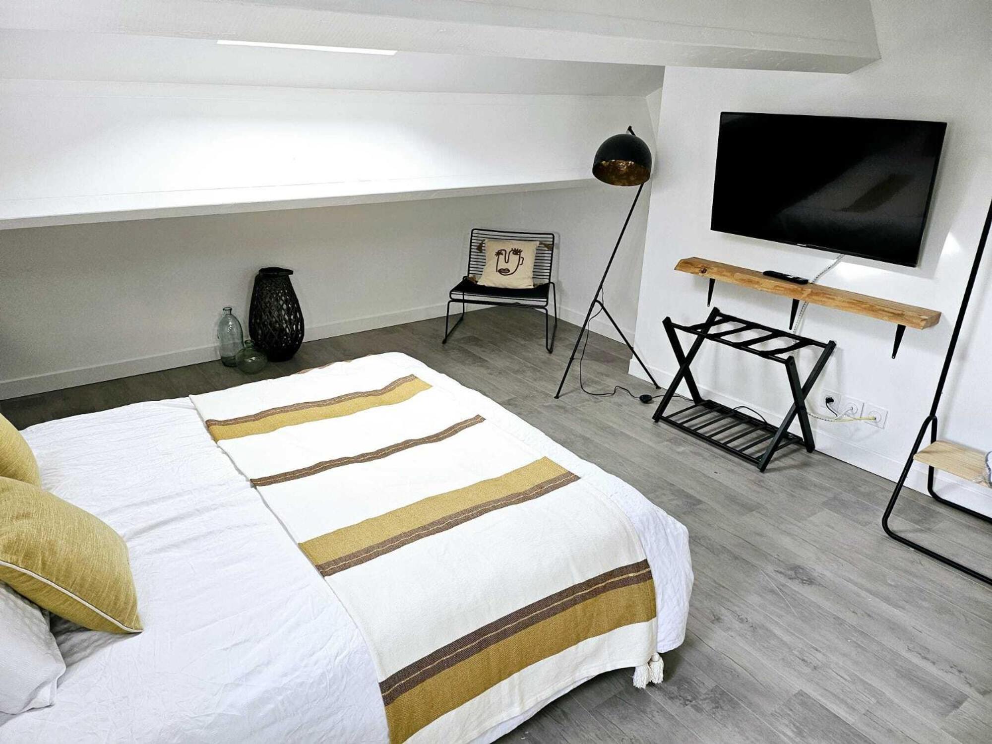 La Maison Grivolas Appartements Et Maison D'Hotes Avignon Ruang foto